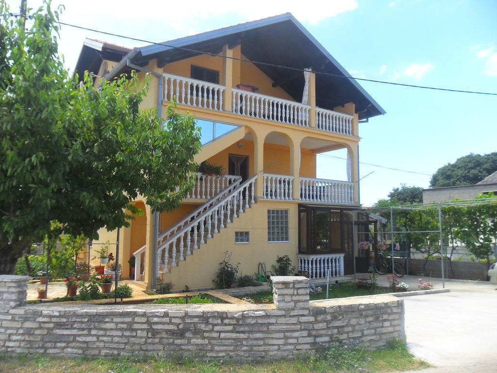 Apartments Stana Sukošan Exterior foto