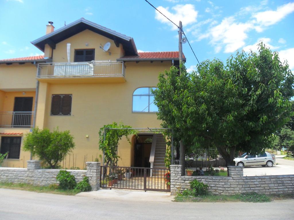 Apartments Stana Sukošan Exterior foto